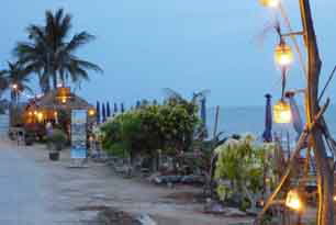 sings_beach_bar